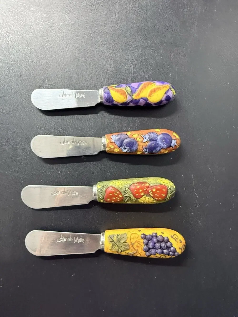 Joie de Vivre Fruit Theme Cheese Spreaders Butter Knives Set of 4
